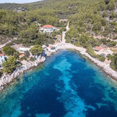 Seafront Olivera Lejlighed